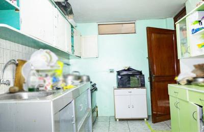 VENTA DE CASA DE 3 PISOS EN LA URB. LA PRIMAVERA